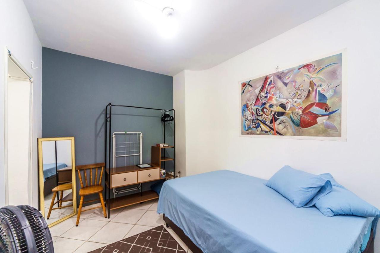 Suíte na Av Paulista c WiFi e ótima localização SP Casa de hóspedes *